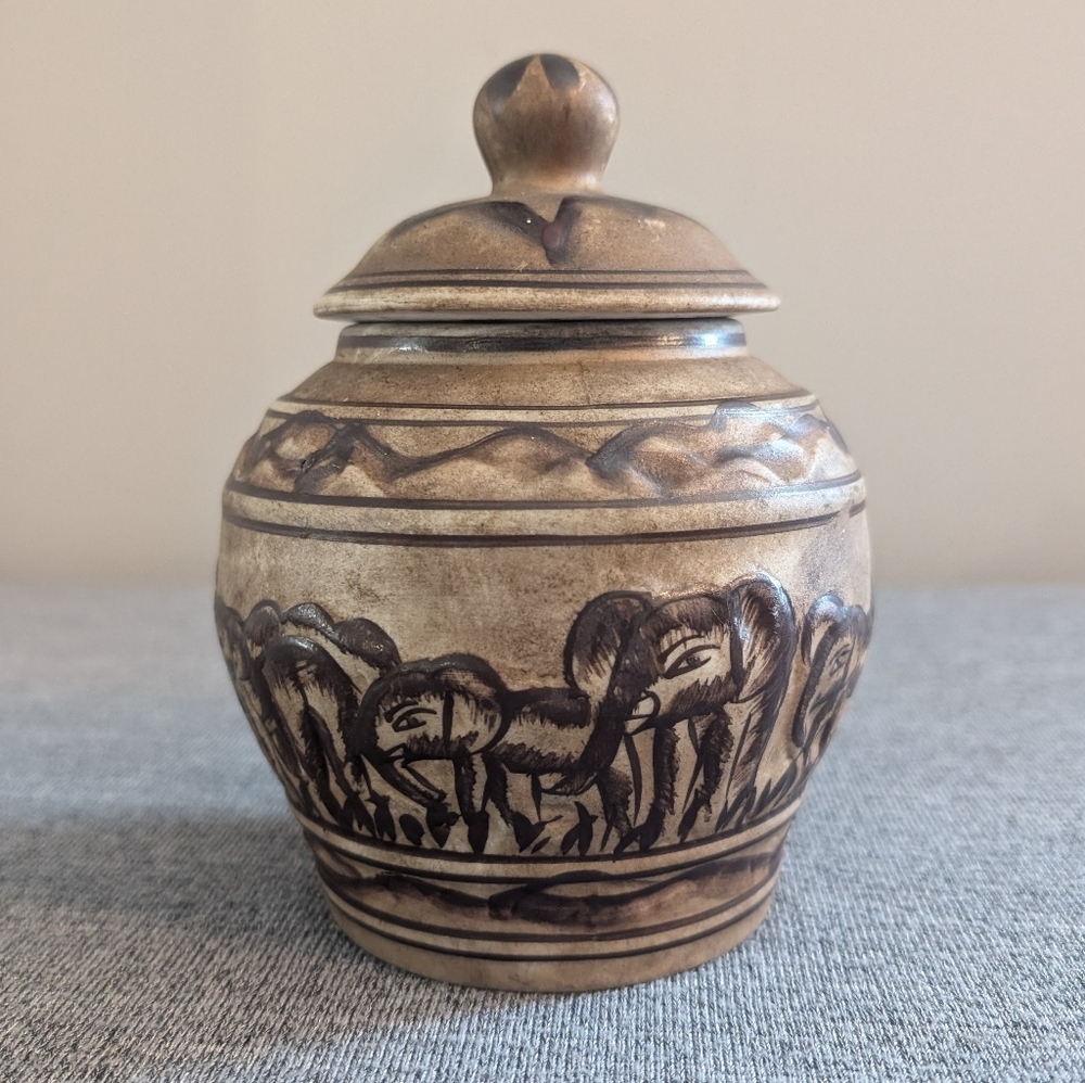 African Ceramic Pottery Jar/Cannister/Sugar Bowl with Elephants, Lid